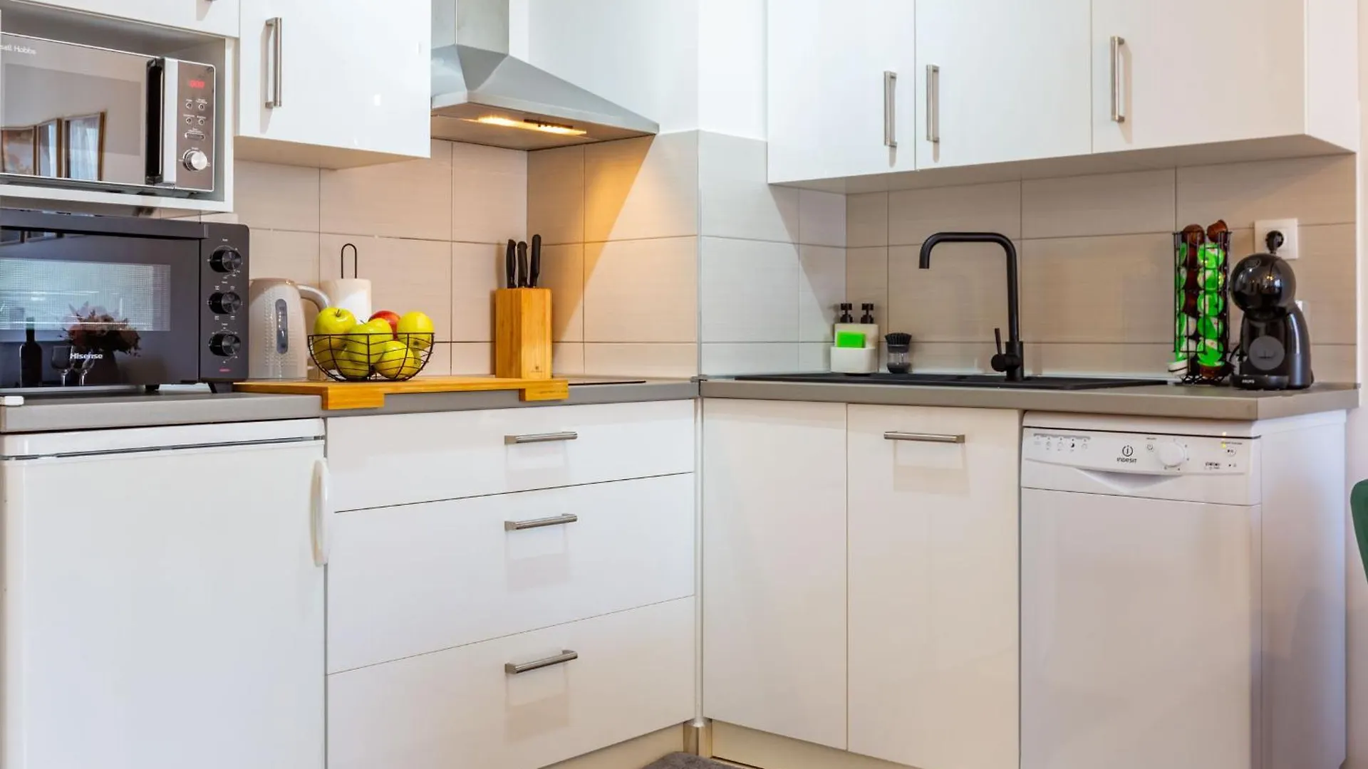 Musulin Apartment With Balcony And Garage Zadar